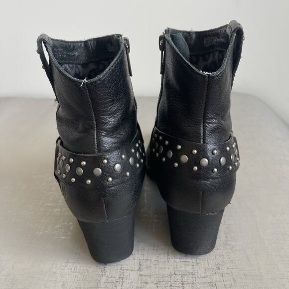Born Studded Leather Ankle Boots Harness Block Heel Western Booties Size 6.5 M - Picture 6 of 15
